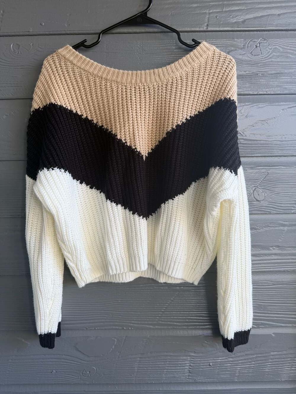 Rue21 Chevron Colorblock Sweater Size M Cream Black Brown